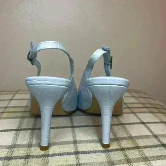 Coup D'etat leather classy Blue Crocodile Women's Heels/Sandals Size 6 - Picture 4 of 12